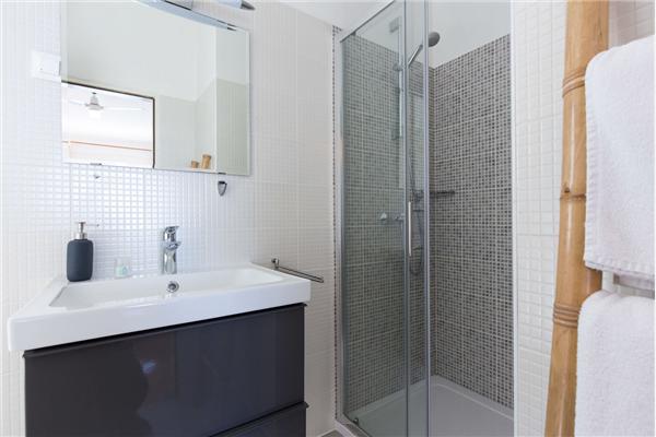 House A1, for 11 persons