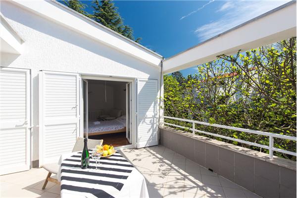 House A1, for 11 persons