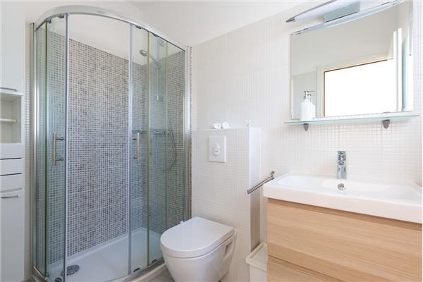 House A1, for 11 persons