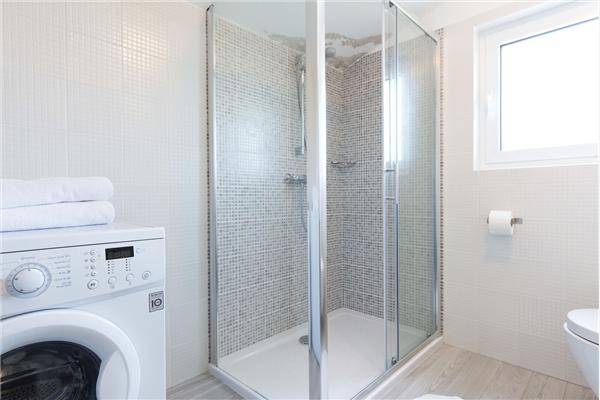 House A1, for 11 persons