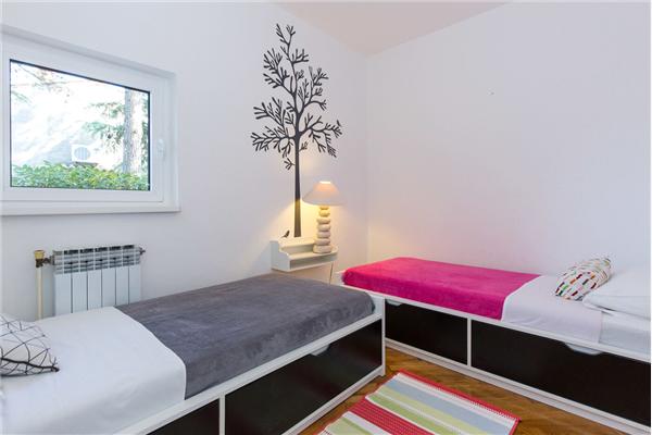 House A1, for 11 persons