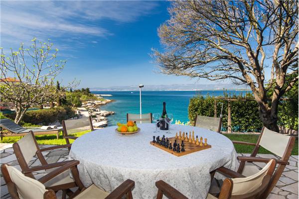 House A1, for 11 persons