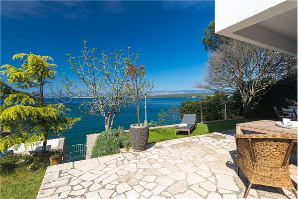 House A1, for 11 persons