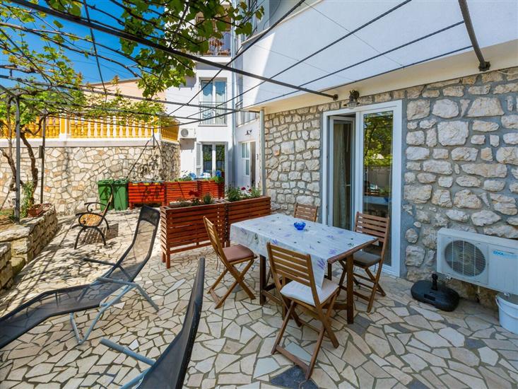 Apartment A2, for 4 persons