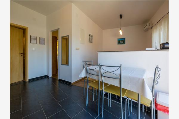 Apartment A4, for 4 persons