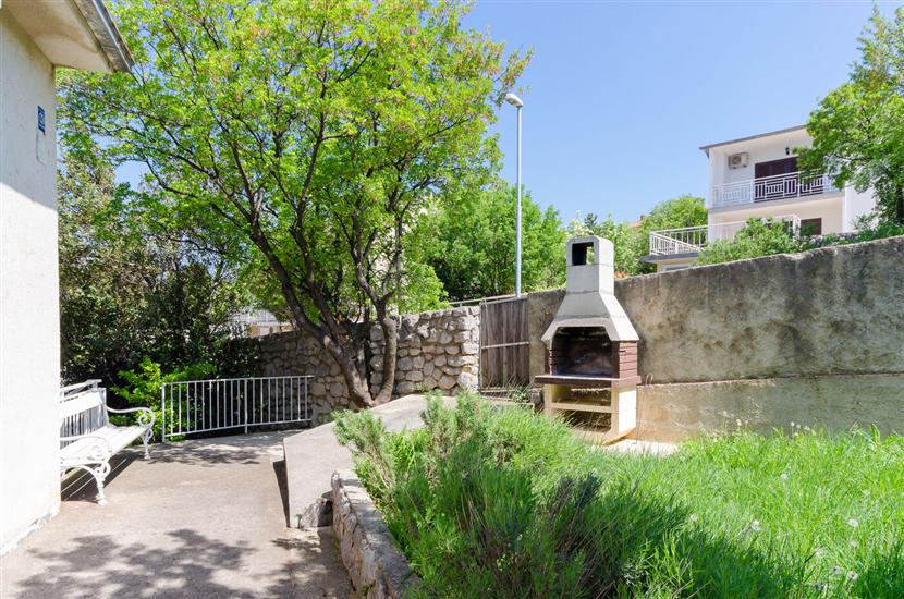 Apartments and Room Luka