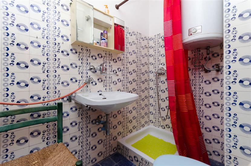 Apartment A5, for 6 persons