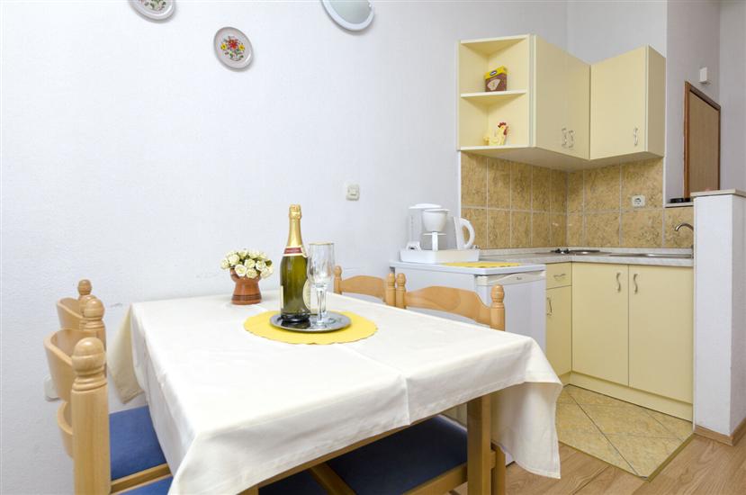 Apartment A2, for 4 persons
