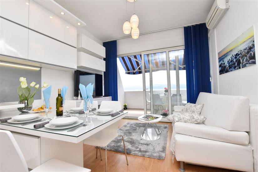 Apartment A1, for 6 persons