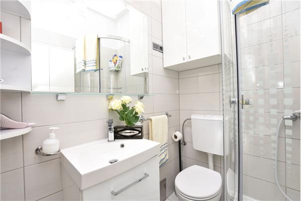 Apartment A1, for 6 persons