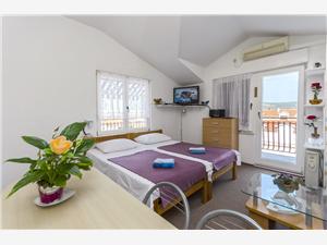 Apartment Brankica Vodice Vodice, Size 28.00 m2, Airline distance to town centre 350 m