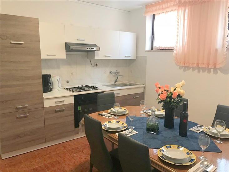 Apartment A1, for 6 persons