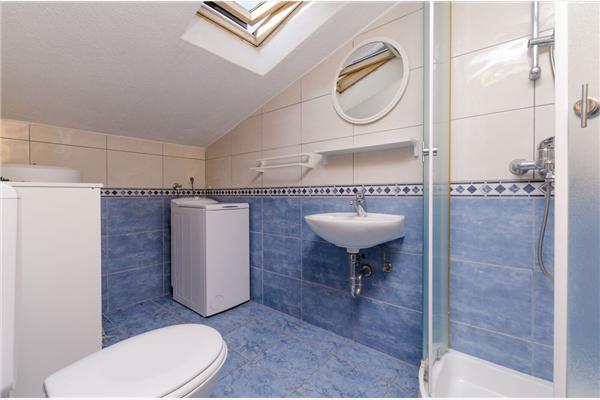 Apartment A7, for 6 persons