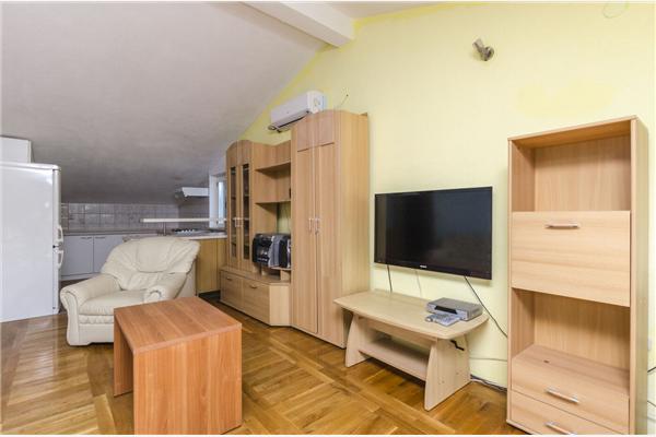 Apartment A7, for 6 persons