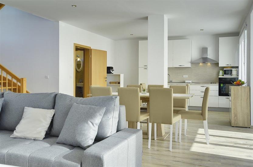 House K1, for 8 persons