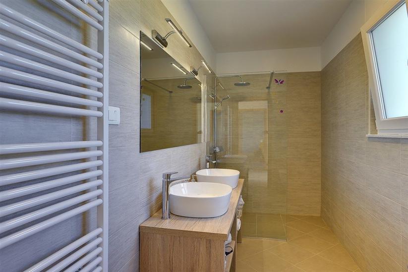 House K1, for 8 persons