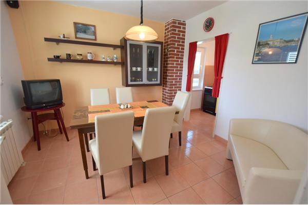 Apartment A1, for 6 persons