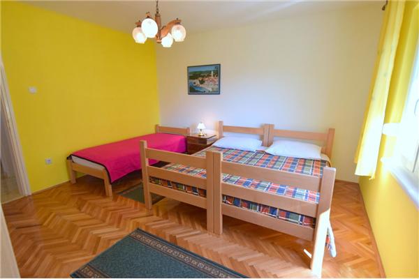 Apartment A1, for 6 persons