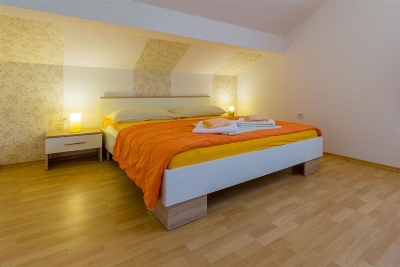 Apartment A1, for 7 persons