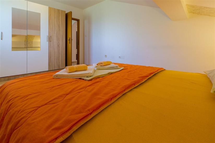 Apartment A1, for 7 persons