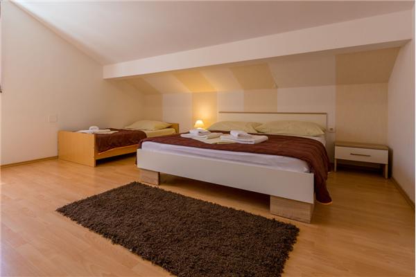 Apartment A1, for 7 persons