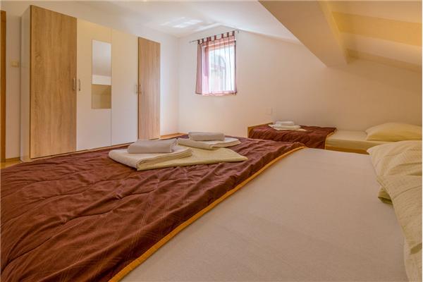 Apartment A1, for 7 persons