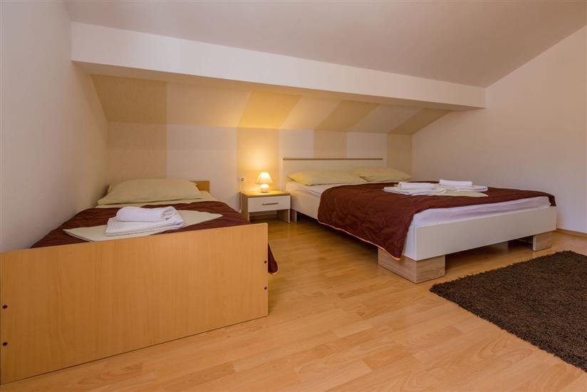 Apartment A1, for 7 persons