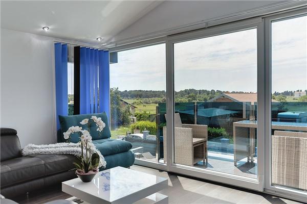 House K1, for 10 persons