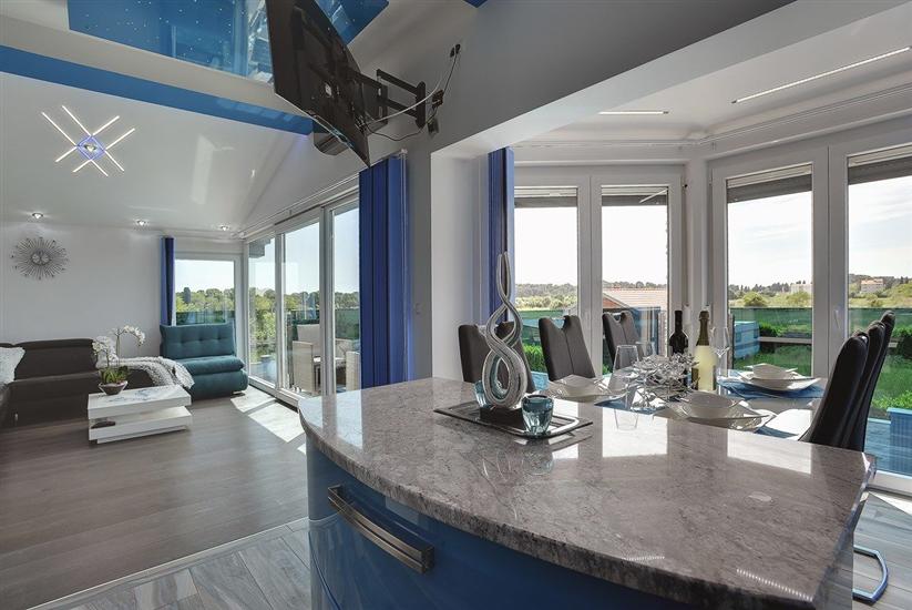 House K1, for 10 persons