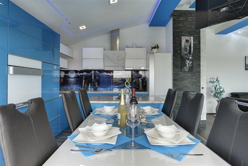 House K1, for 10 persons