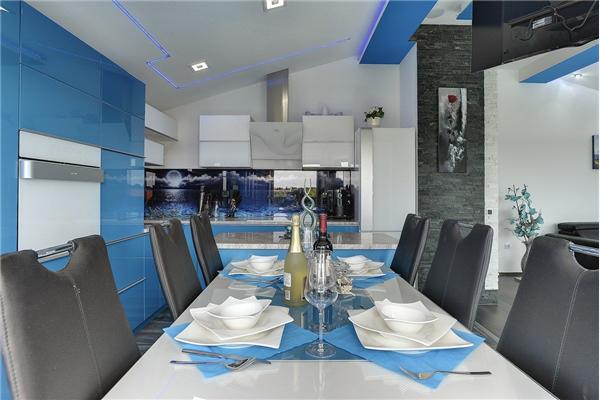 House K1, for 10 persons