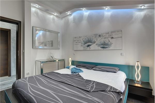 House K1, for 10 persons