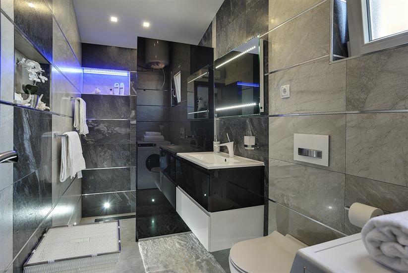 House K1, for 10 persons