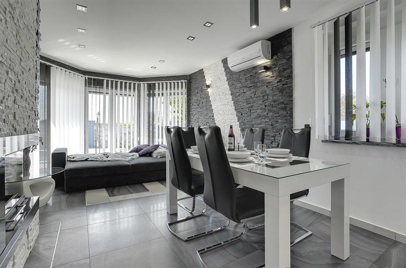 House K1, for 10 persons