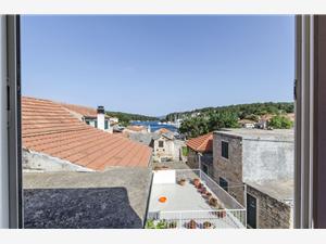 Rooms Roza Vrboska - island Hvar, Size 12.00 m2, Airline distance to town centre 200 m