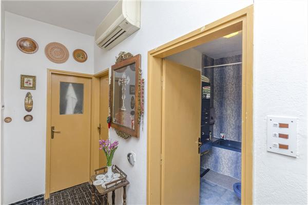 Room S2, for 2 persons