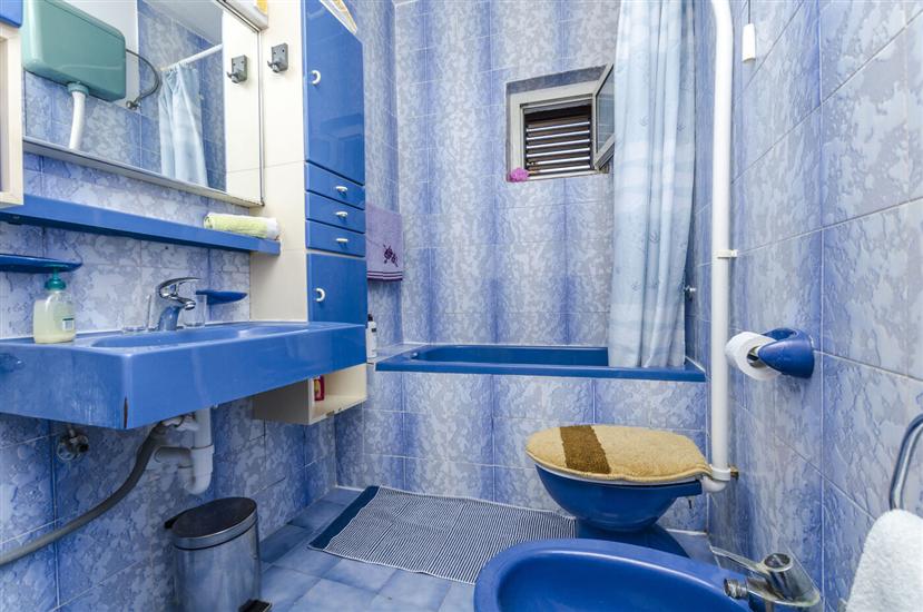 Room S2, for 2 persons