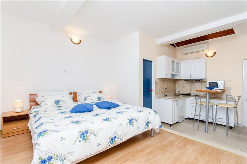 Apartment A1, for 2 persons