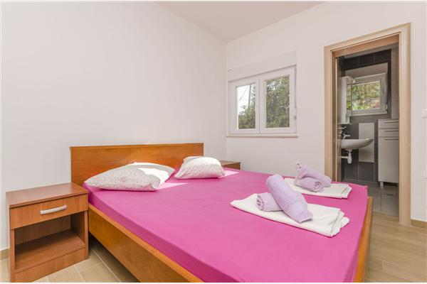 Apartment A2, for 6 persons