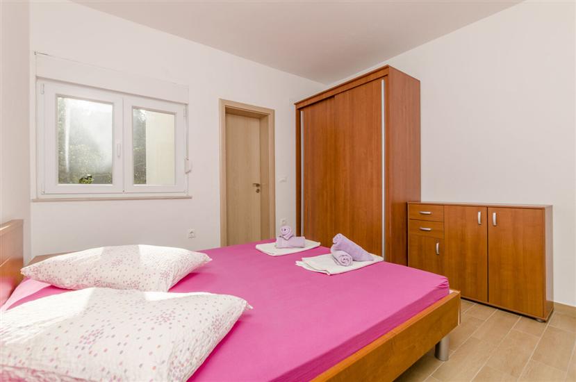 Apartment A2, for 6 persons