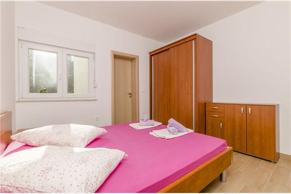 Apartment A2, for 6 persons