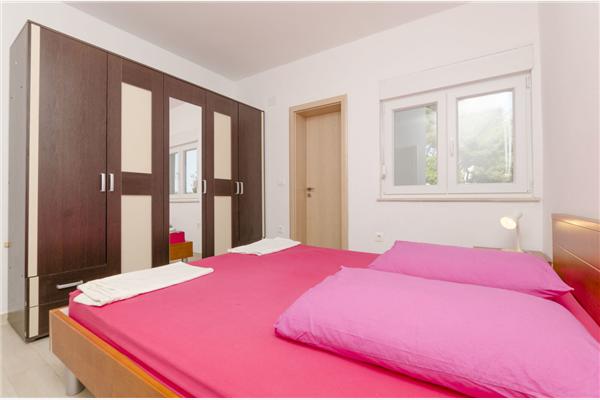 Apartment A2, for 6 persons