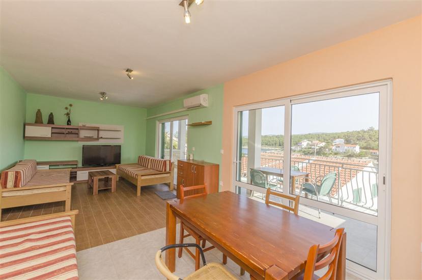 Apartment A2, for 6 persons