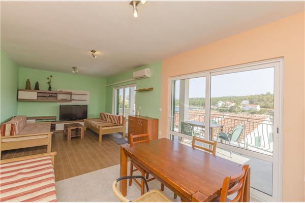 Apartment A2, for 6 persons