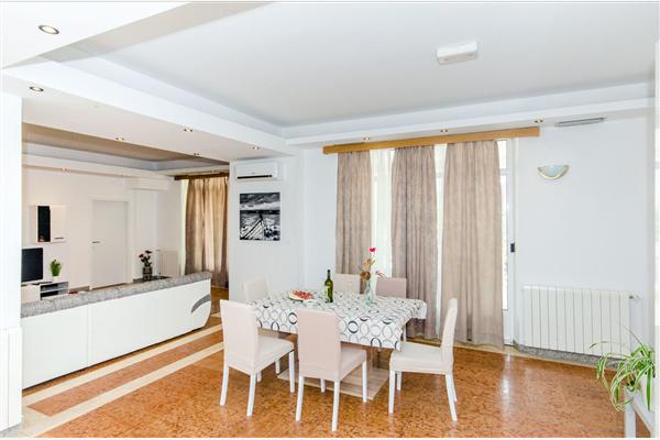 Dům K1, pro 8 osoby