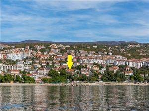 Boende vid strandkanten Rijeka och Crikvenicas Riviera,BokaIvaFrån 1497 SEK