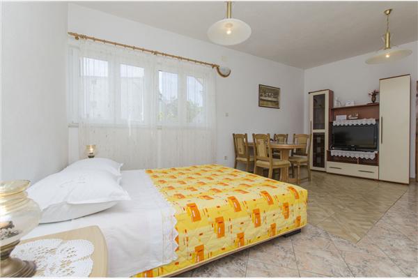 Apartment A1, for 2 persons