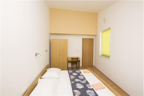 Apartment A4, for 4 persons