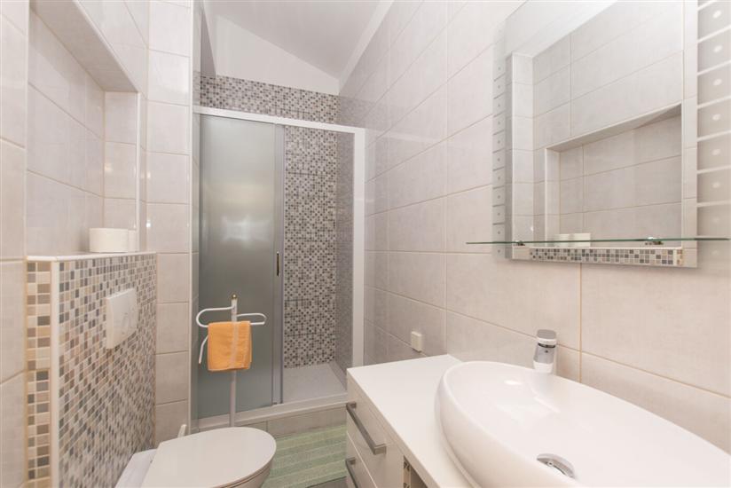 Room S1, for 2 persons