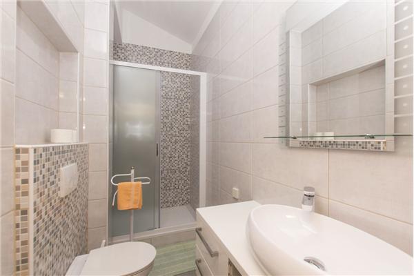 Room S1, for 2 persons